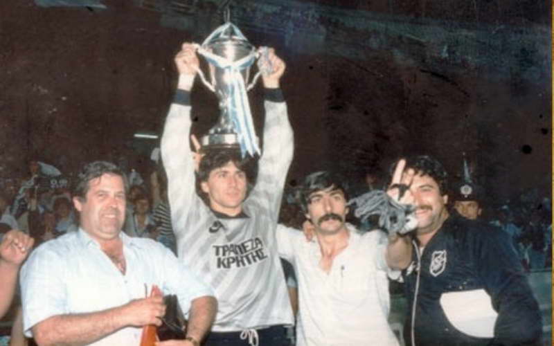 MVP MAGAZINE - ΑΘΛΗΤΙΚΟ ΠΕΡΙΟΔΙΚΟ - Xάρισε την ιστορική φανέλα απο τον τελικό του 1987