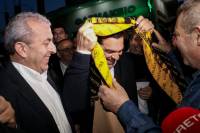 &Omicron; &delta;&iota;ά&lambda;&omicron;&gamma;&omicron;&sigmaf; &tau;&omicron;&upsilon; &Alpha;&lambda;έ&xi;&eta; &Tau;&sigma;ί&pi;&rho;&alpha; &mu;&epsilon; έ&nu;&alpha; &phi;&alpha;&nu;&alpha;&tau;&iota;&kappa;ό &Epsilon;&rho;&gamma;&omicron;&tau;&epsilon;&lambda;ί&tau;&eta; (&Phi;&Omega;&Tau;&Omicron;&Gamma;&Rho;&Alpha;&Phi;&Iota;&Epsilon;&Sigma;)