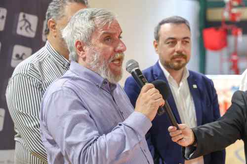 &Gamma;&iota;ά&nu;&nu;&eta;&sigmaf; &Delta;&alpha;&nu;&delta;ά&lambda;&eta;&sigmaf;: "&Sigma;&eta;&mu;&alpha;&nu;&tau;&iota;&kappa;ή &chi;&rho;&omicron;&nu;&iota;ά, &tau;&omicron; &sigma;&omega;&mu;&alpha;&tau;&epsilon;ί&omicron; &mu;&alpha;&sigmaf; &sigma;&upsilon;&mu;&pi;&lambda;&eta;&rho;ώ&nu;&epsilon;&iota; 100 &chi;&rho;ό&nu;&iota;&alpha; &zeta;&omega;ή&sigmaf;" (VIDEO)