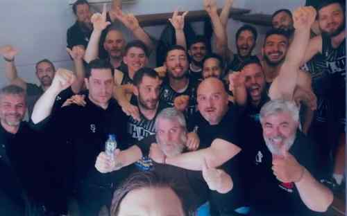 &Tau;&rho;&epsilon;&lambda;ό &pi;&alpha;&nu;&eta;&gamma;ύ&rho;&iota; &gamma;&iota;&alpha; &tau;&eta; &nu;ί&kappa;&eta; &tau;&eta;&sigmaf; &chi;&rho;&omicron;&nu;&iota;ά&sigmaf;