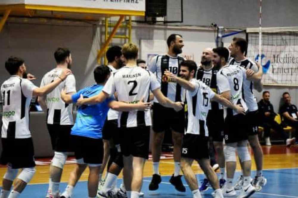 &Eta; &sigma;&kappa;έ&psi;&eta; &tau;&omicron;&upsilon; &Omicron;&Phi;&Eta; &sigma;&tau;&eta;&nu; &kappa;&rho;ί&sigma;&iota;&mu;&eta; &mu;ά&chi;&eta; &mu;&epsilon; &tau;&eta;&nu; &Kappa;&eta;&phi;&iota;&sigma;&iota;ά &gamma;&iota;&alpha; &tau;&alpha; &pi;&lambda;&epsilon;&iota;-&omicron;&phi; (5-7)
