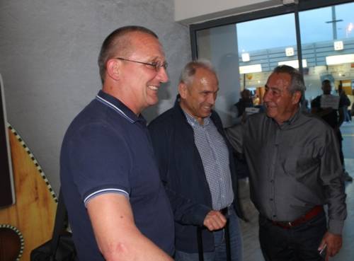 &Omicron; &Omicron;&Phi;&Eta; &kappa;&rho;&alpha;&tau;ά&epsilon;&iota; &alpha;&nu;&omicron;&iota;&chi;&tau;ή &tau;&eta;&nu; &pi;ό&rho;&tau;&alpha; &tau;&eta;&sigmaf; &Nu;&tau;ό&rho;&tau;&mu;&omicron;&upsilon;&nu;&tau;