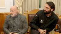 &Tau;&omicron; &tau;&epsilon;&tau;-&alpha;-&tau;&epsilon;&tau; &tau;&omicron;&upsilon; &Sigma;&alpha;&mu;&alpha;&rho;ά &mu;&epsilon; &tau;&omicron;&nu; &Tau;&sigma;ί&pi;&rho;&alpha;