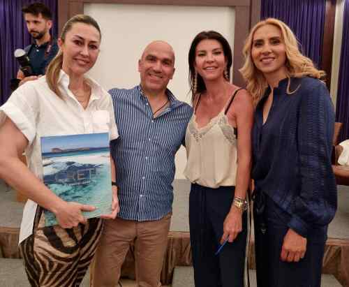 O E&rho;&alpha;&sigma;&iota;&tau;έ&chi;&nu;&eta;&sigmaf; &Omicron;&Phi;&Eta; &sigma;&tau;&eta;&nu; &pi;&alpha;&rho;&omicron;&upsilon;&sigma;ί&alpha;&sigma;&eta; &tau;&omicron;&upsilon; &nu;έ&omicron;&upsilon; &phi;&omega;&tau;&omicron;&gamma;&rho;&alpha;&phi;&iota;&kappa;&omicron;ύ &lambda;&epsilon;&upsilon;&kappa;ώ&mu;&alpha;&tau;&omicron;&sigmaf; &tau;&eta;&sigmaf; &Pi;&epsilon;&rho;&iota;&phi;έ&rho;&epsilon;&iota;&alpha;&sigmaf; &Kappa;&rho;ή&tau;&eta;&sigmaf;