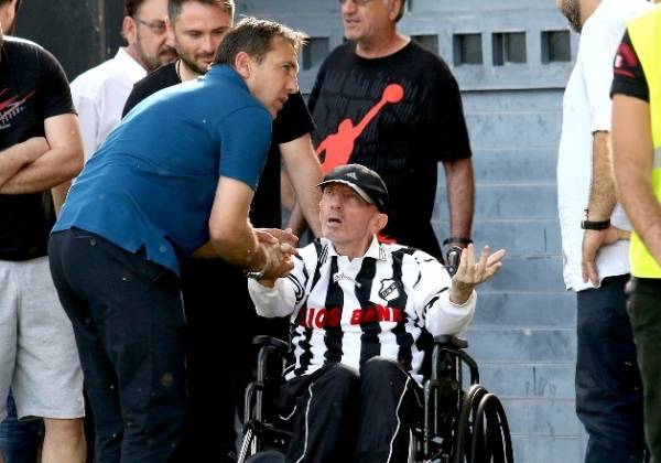 "O &Gamma;&kappa;έ&rho;&alpha;&rho;&nu;&tau; &epsilon;ί&nu;&alpha;&iota; &omicron; &pi;&omicron;&delta;&omicron;&sigma;&phi;&alpha;&iota;&rho;&iota;&kappa;ό&sigmaf; &mu;&omicron;&upsilon; &pi;&alpha;&tau;έ&rho;&alpha;&sigmaf;"
