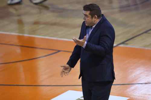 &Beta;&lambda;έ&pi;&epsilon;&iota; &kappa;&alpha;&iota; &tau;&omicron; &Kappa;ύ&pi;&epsilon;&lambda;&lambda;&omicron; &omicron; &Omicron;&Phi;&Eta;