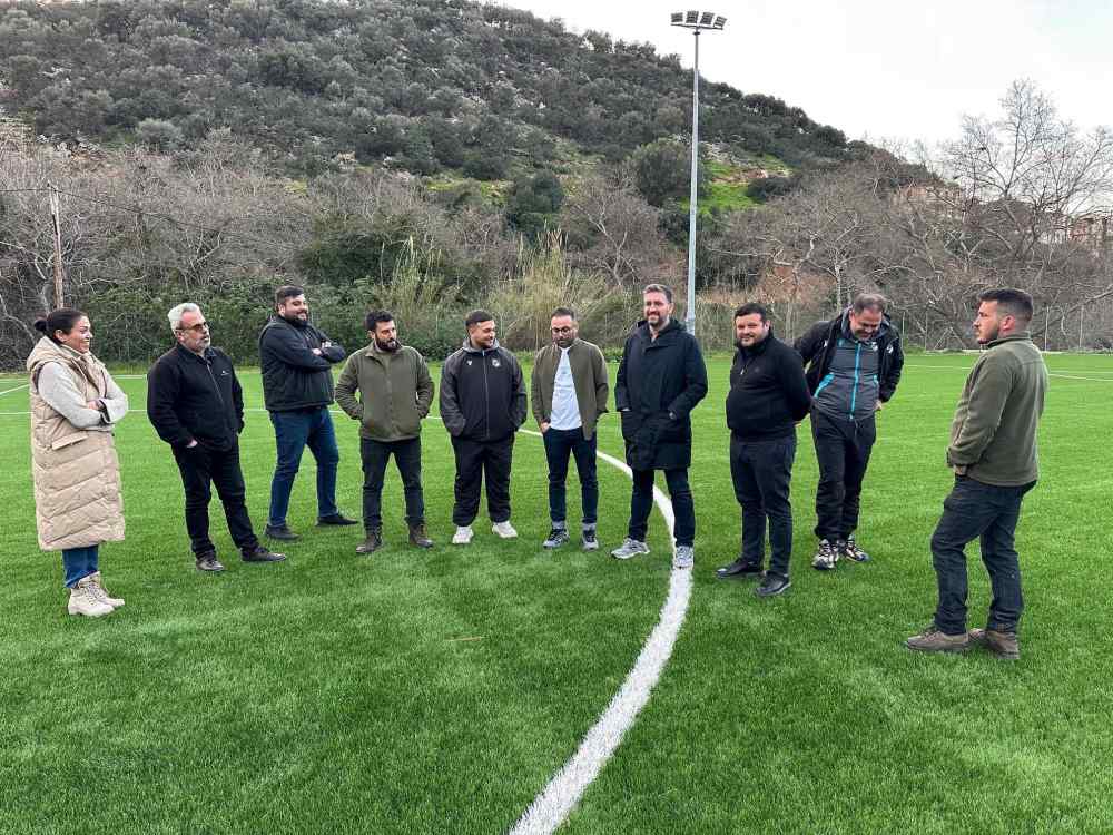 &Mu;&iota;&alpha; &delta;&upsilon;&nu;&alpha;&tau;ή &sigma;&upsilon;&nu;&epsilon;&rho;&gamma;&alpha;&sigma;ί&alpha;