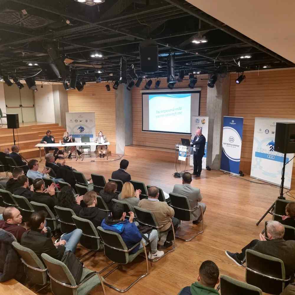&Iota;&sigma;&tau;&omicron;&rho;&iota;&kappa;ό &sigma;&upsilon;&nu;έ&delta;&rho;&iota;&omicron; &alpha;&theta;&lambda;&eta;&tau;&iota;&kappa;ώ&nu; &sigma;&upsilon;&nu;&tau;&alpha;&kappa;&tau;ώ&nu; &Epsilon;&lambda;&lambda;ά&delta;&alpha;&sigmaf;-&Kappa;ύ&pi;&rho;&omicron;&upsilon; &sigma;&tau;&omicron; &Eta;&rho;ά&kappa;&lambda;&epsilon;&iota;&omicron;