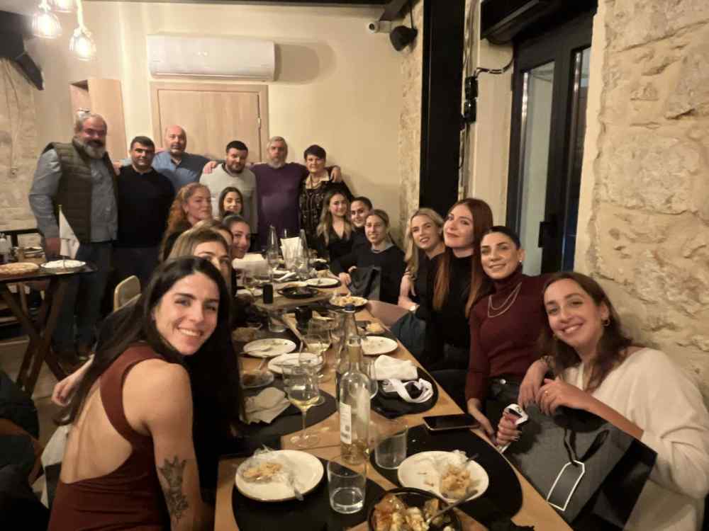 &Mu;&iota;&alpha; &upsilon;&pi;έ&rho;&omicron;&chi;&eta; &beta;&rho;&alpha;&delta;&iota;ά &gamma;&iota;&alpha; &tau;&alpha; &kappa;&omicron;&rho;ί&tau;&sigma;&iota;&alpha; &tau;&omicron;&upsilon; &Omicron;&Phi;&Eta;