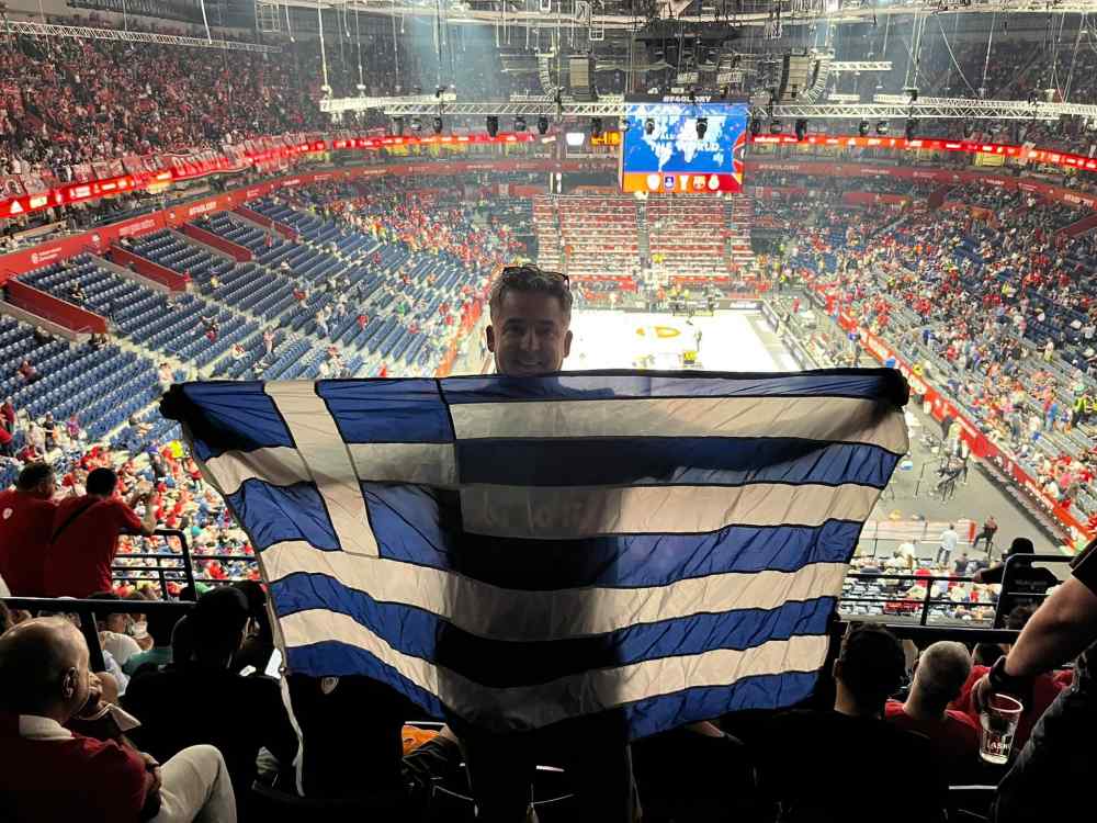 &Omicron; &Eta;&rho;&alpha;&kappa;&lambda;&epsilon;&iota;ώ&tau;&eta;&sigmaf; &pi;&omicron;&upsilon; &epsilon;ί&delta;&epsilon; &tau;&omicron; Final-4