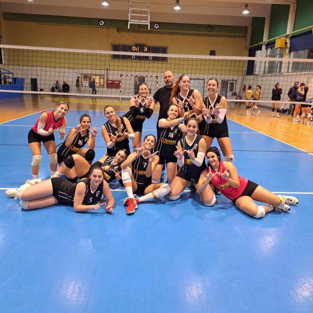 &Sigma;&tau;&eta;&nu; &kappa;&omicron;&rho;&upsilon;&phi;ή &tau;&eta;&sigmaf; &Alpha;2 &mu;&epsilon; 3&Chi;3 &tau;&alpha; &kappa;&omicron;&rho;ί&tau;&sigma;&iota;&alpha; &tau;&omicron;&upsilon; &Omicron;&Phi;&Eta;-&Omicron;&lambda;&alpha; &tau;&alpha; &alpha;&pi;&omicron;&tau;&epsilon;&lambda;έ&sigma;&mu;&alpha;&tau;&alpha;