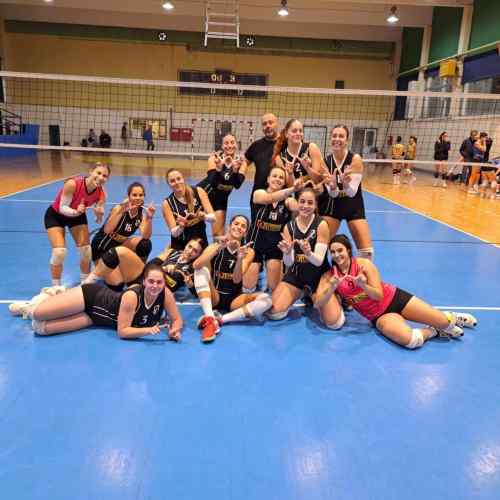 &Sigma;&tau;&eta;&nu; &kappa;&omicron;&rho;&upsilon;&phi;ή &tau;&eta;&sigmaf; &Alpha;2 &mu;&epsilon; 3&Chi;3 &tau;&alpha; &kappa;&omicron;&rho;ί&tau;&sigma;&iota;&alpha; &tau;&omicron;&upsilon; &Omicron;&Phi;&Eta;-&Omicron;&lambda;&alpha; &tau;&alpha; &alpha;&pi;&omicron;&tau;&epsilon;&lambda;έ&sigma;&mu;&alpha;&tau;&alpha;