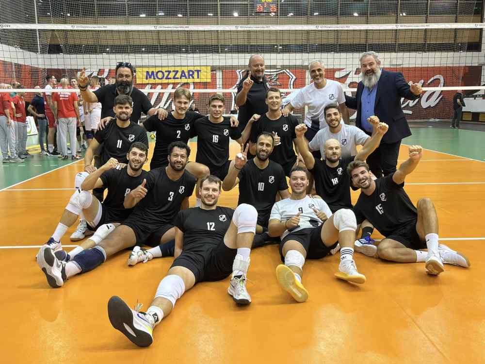 Έ&gamma;&rho;&alpha;&psi;&epsilon; &iota;&sigma;&tau;&omicron;&rho;ί&alpha; &omicron; &Omicron;&Phi;&Eta; &mu;&epsilon; &tau;&eta;&nu; &pi;&rho;ώ&tau;&eta; &tau;&omicron;&upsilon; &epsilon;&upsilon;&rho;&omega;&pi;&alpha;ϊ&kappa;ή &nu;ί&kappa;&eta;