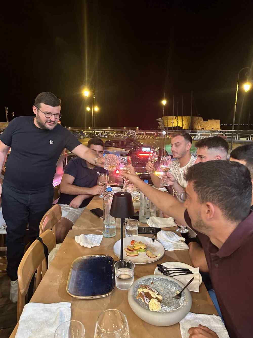 &Delta;&epsilon;ί&pi;&nu;&omicron; &mu;&epsilon; &phi;ό&nu;&tau;&omicron; &tau;&omicron; &phi;&omega;&tau;&iota;&sigma;&mu;έ&nu;&omicron; &iota;&sigma;&tau;&omicron;&rho;&iota;&kappa;ό &phi;&rho;&omicron;ύ&rho;&iota;&omicron;