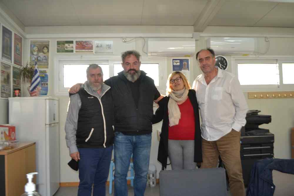&Alpha;&nu;&theta;&rho;&omega;&pi;&iota;ά &alpha;&pi;&omicron; &tau;&omicron;&nu; &Omicron;&Phi;&Eta; &gamma;&iota;&alpha; &tau;&omicron;&upsilon;&sigmaf; &mu;&alpha;&theta;&eta;&tau;έ&sigmaf; &tau;&omicron;&upsilon; &Theta;&rho;&alpha;&psi;&alpha;&nu;&omicron;ύ-&Pi;&alpha;&rho;&alpha;&delta;ό&theta;&eta;&kappa;&alpha;&nu; &tau;&alpha; &chi;&rho;ή&mu;&alpha;&tau;&alpha;