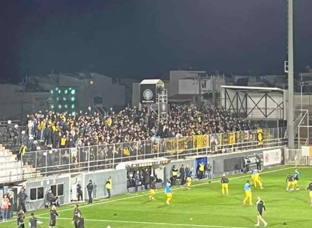 &Sigma;&tau;&eta; &theta;ύ&rho;&alpha; 6 &omicron;&iota; &phi;ί&lambda;&alpha;&theta;&lambda;&omicron;&iota; &tau;&eta;&sigmaf; &Alpha;&Epsilon;&Kappa;