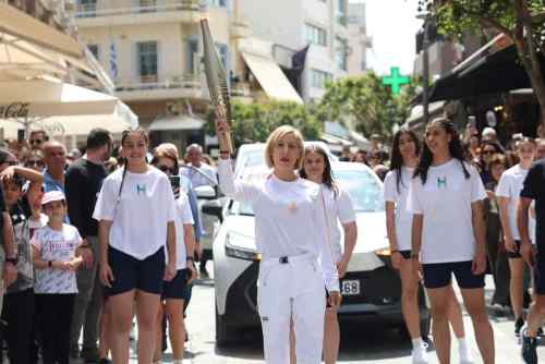&Alpha;&theta;&lambda;&eta;&tau;έ&sigmaf; &tau;&omicron;&upsilon; &Omicron;&Phi;&Eta; &mu;&epsilon; &tau;&eta;&nu; &Omicron;&lambda;&upsilon;&mu;&pi;&iota;&alpha;&kappa;ή &Phi;&lambda;ό&gamma;&alpha;