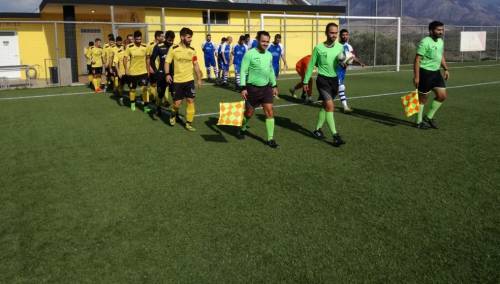 &Tau;&omicron;&pi;&iota;&kappa;ό: &Tau;&rho;&epsilon;ί&sigmaf; &omicron;&mu;ά&delta;&epsilon;&sigmaf; &omicron;&delta;&eta;&gamma;&omicron;ύ&nu; &tau;&eta;&nu; &kappa;&omicron;ύ&rho;&sigma;&alpha; &sigma;&tau;&eta;&nu; &Alpha;1 &Epsilon;&Pi;&Sigma;&Eta;-&Omicron;&lambda;&alpha; &tau;&alpha; &alpha;&pi;&omicron;&tau;&epsilon;&lambda;έ&sigma;&mu;&alpha;&tau;&alpha;