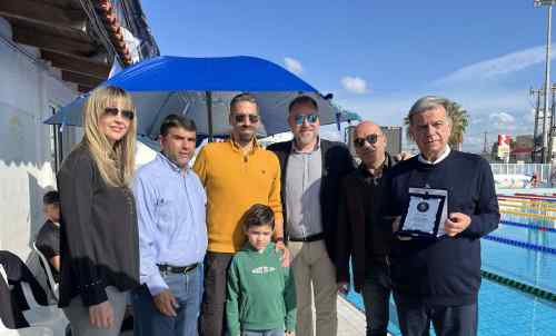 &Mu;&iota;&alpha; &xi;&epsilon;&chi;&omega;&rho;&iota;&sigma;&tau;ή &beta;&rho;ά&beta;&epsilon;&upsilon;&sigma;&eta;