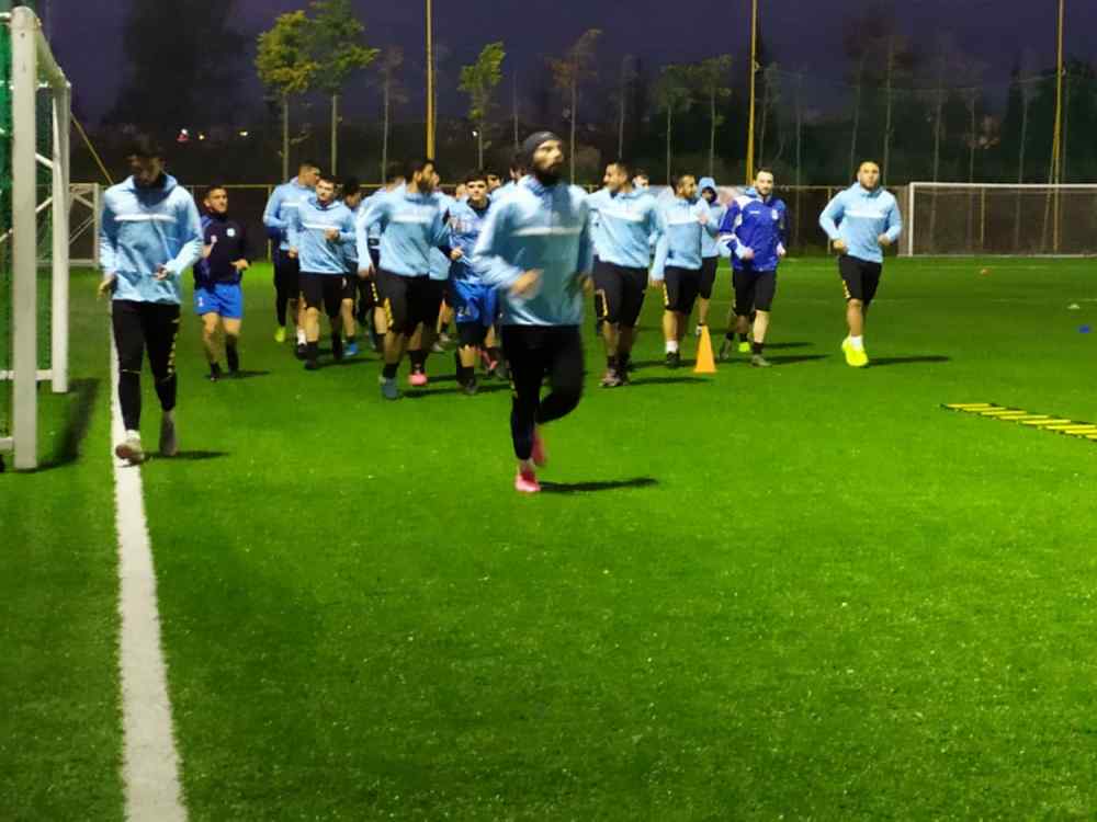 &Xi;&alpha;&nu;ά &sigma;&tau;&omicron; &gamma;ή&pi;&epsilon;&delta;&omicron; &mu;&epsilon;&tau;ά &alpha;&pi;&omicron; 3.5 &mu;ή&nu;&epsilon;&sigmaf;- &Delta;ή&lambda;&omega;&sigma;&alpha;&nu; &sigma;&upsilon;&mu;&mu;&epsilon;&tau;&omicron;&chi;ή &sigma;&tau;&eta; &Gamma;' &Epsilon;&theta;&nu;&iota;&kappa;ή