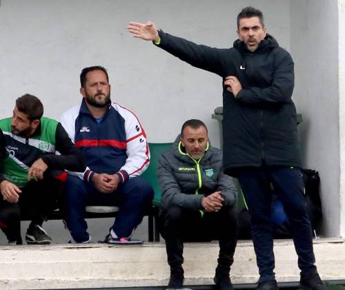 &Tau;&omicron; &alpha;&iota;&phi;&nu;ί&delta;&iota;&omicron; &delta;&iota;&alpha;&zeta;ύ&gamma;&iota;&omicron; &tau;&omicron;&upsilon; &Gamma;&iota;&omicron;ύ&chi;&tau;&alpha; &mu;&epsilon; &tau;&omicron;&nu; &Mu;&eta;&nu;ά &Pi;ί&tau;&sigma;&omicron;
