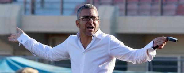 &Gamma;έ&mu;&iota;&sigma;&epsilon; &tau;&iota;&sigmaf; &mu;&pi;&alpha;&tau;&alpha;&rho;ί&epsilon;&sigmaf; &tau;&omicron;&upsilon; &sigma;&tau;&eta;&nu; ό&mu;&omicron;&rho;&phi;&eta; &Pi;&rho;ά&gamma;&alpha; &kappa;&alpha;&iota; &sigma;&eta;&kappa;ώ&nu;&epsilon;&iota; &mu;&alpha;&nu;ί&kappa;&iota;&alpha; &gamma;&iota;&alpha; &tau;&omicron;&nu; &Epsilon;&rho;&gamma;&omicron;&tau;έ&lambda;&eta;