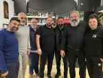 &Mu;&iota;&alpha; &upsilon;&pi;έ&rho;&omicron;&chi;&eta; &beta;&rho;&alpha;&delta;&iota;ά &alpha;&pi;&omicron; &tau;&omicron;&upsilon;&sigmaf; &iota;&delta;&iota;&omicron;&kappa;&tau;ή&tau;&epsilon;&sigmaf; &tau;&omicron;&upsilon; KASAOULIO &sigma;&tau;&eta;&nu; &omicron;&mu;ά&delta;&alpha; &beta;ό&lambda;&epsilon;ϊ &tau;&omicron;&upsilon; &Omicron;&Phi;&Eta;
