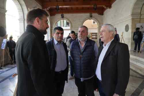 &Gamma;&iota;ά&nu;&nu;&eta;&sigmaf; &Delta;&alpha;&nu;&delta;ά&lambda;&eta;&sigmaf;: "&Epsilon;&kappa;&theta;&epsilon;&sigma;&eta; &alpha;&nu;&tau;ά&xi;&iota;&alpha; &tau;&omicron;&upsilon; &mu;&epsilon;&gamma;&alpha;&lambda;&epsilon;ί&omicron;&upsilon; &tau;&omicron;&upsilon; &Omicron;&Phi;&Eta;" (VIDEO)