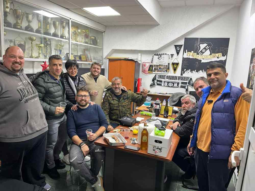 &Mu;&epsilon; &mu;&pi;ά&rho;&mu;&pi;&epsilon;&kappa;&iota;&omicron;&upsilon; &alpha;&nu;&tau;ά&lambda;&lambda;&alpha;&xi;&alpha;&nu; &epsilon;&upsilon;&chi;έ&sigmaf; &sigma;&tau;&omicron;&nu; &Epsilon;&rho;&alpha;&sigma;&iota;&tau;έ&chi;&nu;&eta; &Omicron;&Phi;&Eta;