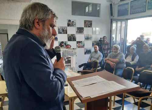 &Mu;&epsilon; &Delta;&alpha;&nu;&delta;ά&lambda;&eta; &sigma;&tau;&eta;&nu; &Alpha;&theta;ή&nu;&alpha; &sigma;&tau;&eta;&nu; &mu;ά&chi;&eta; &sigma;&omega;&tau;&eta;&rho;ί&alpha;&sigmaf; &tau;&omicron; &mu;&pi;ά&sigma;&kappa;&epsilon;&tau; &tau;&omicron;&upsilon; &Omicron;&Phi;&Eta;