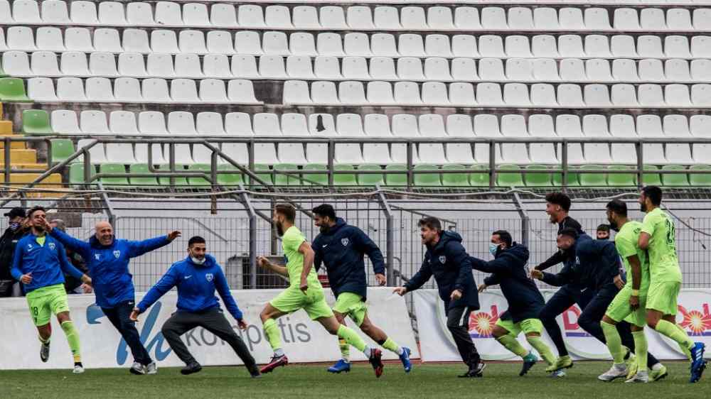 &Beta;&lambda;έ&pi;&epsilon;&iota; ά&nu;&omicron;&delta;&omicron; (VIDEOS)