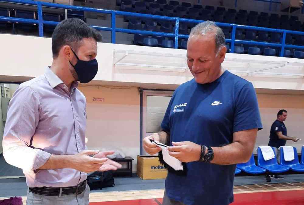 Kί&nu;&eta;&tau;&rho;&omicron; &eta; &Epsilon;&theta;&nu;&iota;&kappa;ή