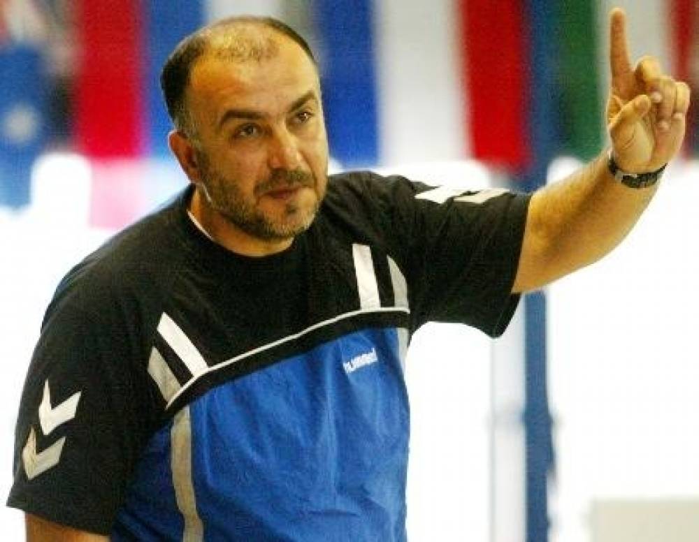 &Sigma;&upsilon;&lambda;&lambda;&upsilon;&pi;&eta;&tau;ή&rho;&iota;&alpha; &sigma;&tau;&omicron;&nu; &Mu;ά&kappa;&eta; &Beta;&omicron;&lambda;&tau;&upsilon;&rho;ά&kappa;&eta;