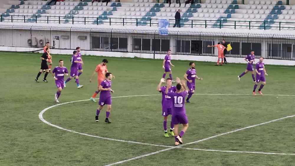 &Delta;&epsilon;ί&tau;&epsilon; &gamma;&kappa;&omicron;&lambda; &alpha;&pi;&omicron; &tau;&eta; &Gamma;' &Epsilon;&theta;&nu;&iota;&kappa;ή (VIDEOS)