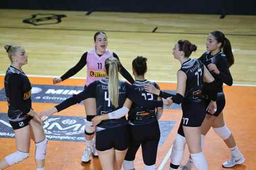 Pre League &Gamma;&upsilon;&nu;&alpha;&iota;&kappa;ώ&nu;: &Epsilon;&pi;&iota;&sigma;&tau;&rho;&omicron;&phi;ή &sigma;&tau;&eta; &delta;&rho;ά&sigma;&eta; &gamma;&iota;&alpha; &tau;&iota;&sigmaf; &gamma;&upsilon;&nu;&alpha;ί&kappa;&epsilon;&sigmaf; &tau;&omicron;&upsilon; &Omicron;&Phi;&Eta;