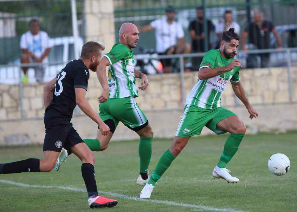 X&alpha;&mu;ό&gamma;&epsilon;&lambda;&alpha; &sigma;&tau;&omicron; &Gamma;&iota;&omicron;ύ&chi;&tau;&alpha; &gamma;&iota;&alpha; &tau;&eta;&nu; &epsilon;&iota;&kappa;ό&nu;&alpha; &mu;&epsilon; &tau;&omicron;&nu; &Omicron;&Phi;&Eta;