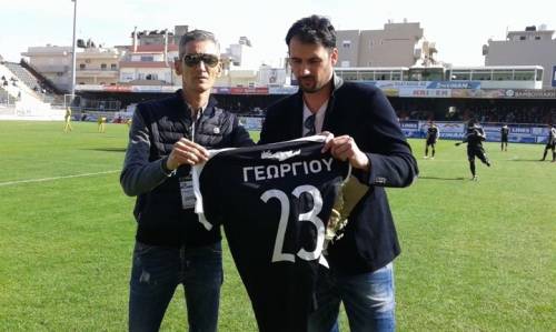 &Epsilon;&nu;&alpha;&sigmaf; &phi;ί&lambda;&omicron;&sigmaf; &alpha;&pi;&omicron; &tau;&alpha; &pi;&alpha;&lambda;&iota;ά &sigma;&tau;&omicron; &Gamma;&epsilon;&nu;&tau;ί &Kappa;&omicron;&upsilon;&lambda;έ!