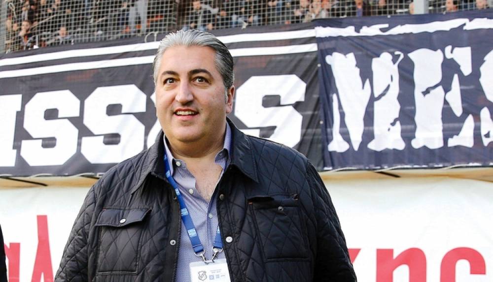 &Beta;ά&zeta;&epsilon;&iota; &chi;&rho;ή&mu;&alpha;, &kappa;&alpha;&iota;&rho;ό&sigmaf; &epsilon;ί&nu;&alpha;&iota; &nu;&alpha; &epsilon;&iota;&sigma;&pi;&rho;ά&xi;&epsilon;&iota; &kappa;&alpha;&iota; &kappa;&alpha;&mu;&iota;ά &chi;&alpha;&rho;ά