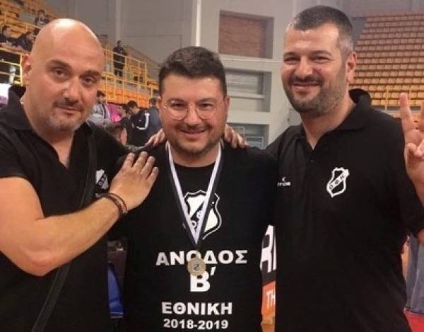 &Pi;&lambda;&alpha;&tau;&iota;ά &chi;&alpha;&mu;ό&gamma;&epsilon;&lambda;&alpha; &sigma;&tau;&eta; &phi;&iota;έ&sigma;&tau;&alpha; &alpha;&nu;ό&delta;&omicron;&upsilon; &tau;&omicron;&upsilon; &Omicron;&Phi;&Eta; (&Phi;&Omega;&Tau;&Omicron;&Gamma;&Rho;&Alpha;&Phi;&Iota;&Epsilon;&Sigma;)