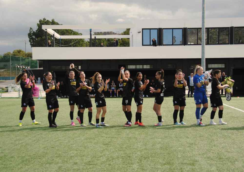 &Nu;ί&kappa;&eta;&sigma;&alpha;&nu; &tau;&eta;&nu; &kappa;&omicron;ύ&rho;&alpha;&sigma;&eta; &kappa;&alpha;&iota; &tau;&alpha; &Gamma;&rho;&epsilon;&beta;&epsilon;&nu;ά &sigma;&epsilon; &delta;&upsilon;&nu;&alpha;&tau;ό &pi;&alpha;&iota;&chi;&nu;ί&delta;&iota; &tau;&alpha; &kappa;&omicron;&rho;ί&tau;&sigma;&iota;&alpha; &tau;&omicron;&upsilon; &Omicron;&Phi;&Eta; (4-2)