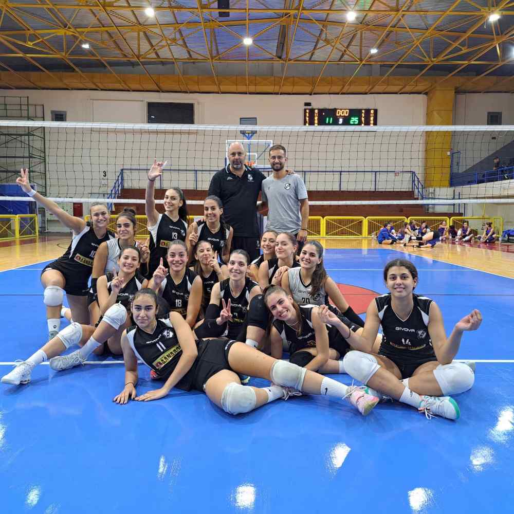 &Sigma;&tau;&omicron;&nu; &tau;&epsilon;&lambda;&iota;&kappa;ό &omicron;&iota; &gamma;&upsilon;&nu;&alpha;ί&kappa;&epsilon;&sigmaf; &tau;&omicron;&upsilon; &Omicron;&Phi;&Eta;