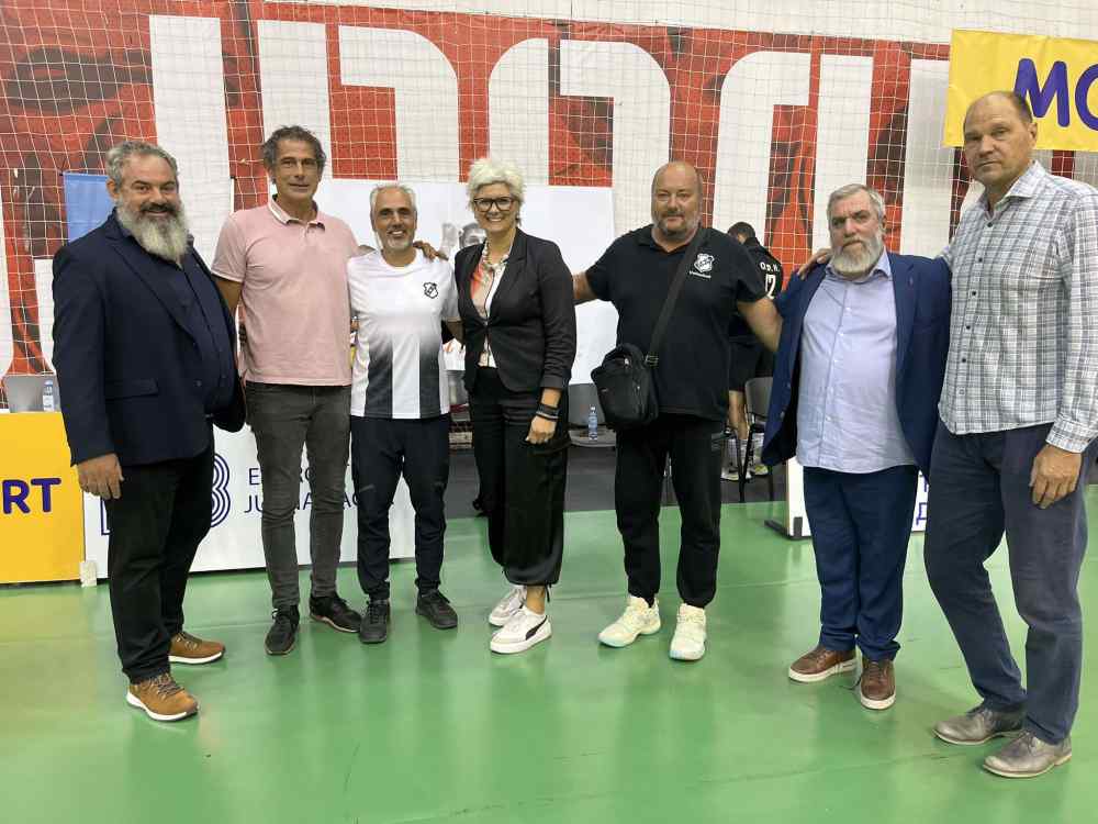 &Gamma;&iota;ά&nu;&nu;&eta;&sigmaf; &Kappa;&alpha;&lambda;&mu;&alpha;&zeta;ί&delta;&eta;&sigmaf;: &Epsilon;&nu;&alpha; &alpha;&kappa;ό&mu;&eta; &theta;&epsilon;&tau;&iota;&kappa;ό &delta;&epsilon;ί&gamma;&mu;&alpha; &gamma;&iota;&alpha; &tau;&omicron;&nu; &Omicron;&Phi;&Eta;