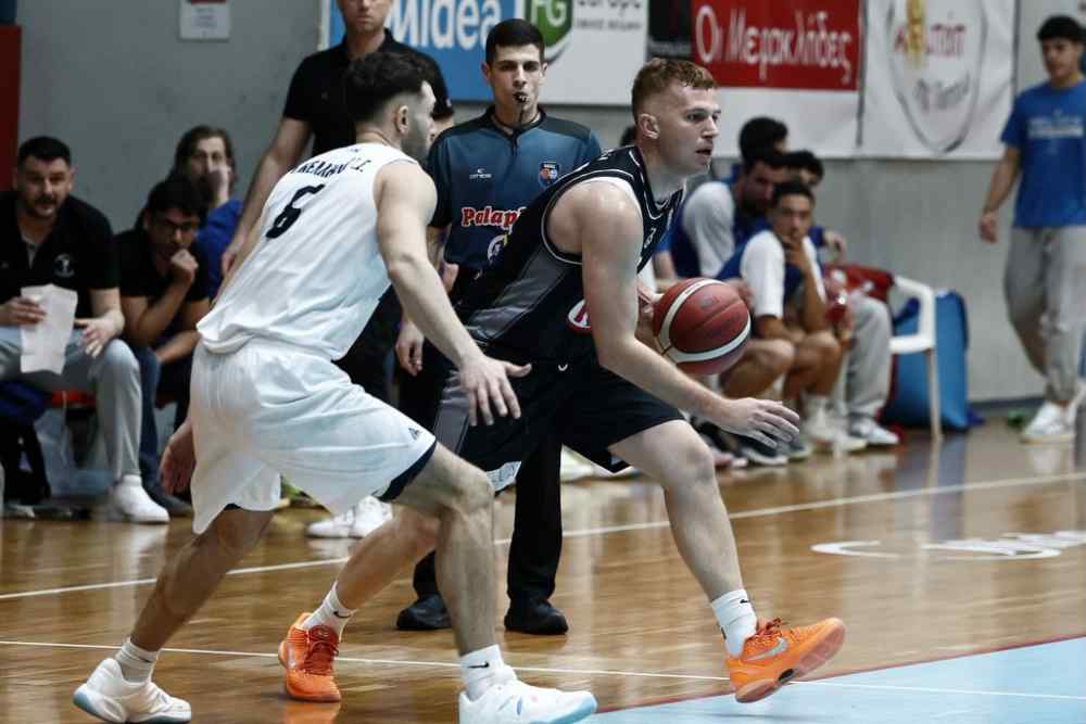 &Mu;&epsilon;&gamma;ά&lambda;&omicron; &delta;&iota;&pi;&lambda;ό &sigma;&tau;&eta;&nu; &Kappa;&upsilon;&psi;έ&lambda;&eta; &tau;&omicron; &mu;&pi;ά&sigma;&kappa;&epsilon;&tau; &tau;&omicron;&upsilon; &Omicron;&Phi;&Eta; &mu;&epsilon; &eta;&gamma;έ&tau;&eta; &tau;&omicron;&nu; &Tau;ί&tau;&iota;&tau;&sigmaf;