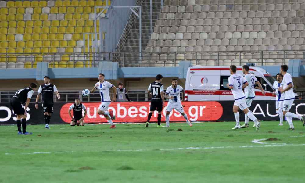 &Chi;ά&lambda;&iota;... &mu;&alpha;ύ&rho;&omicron; &tau;&omicron; &chi;&omicron;&rho;&tau;ά&rho;&iota; &sigma;&tau;&omicron; &Pi;&alpha;&gamma;&kappa;&rho;ή&tau;&iota;&omicron; &sigma;&tau;ά&delta;&iota;&omicron;