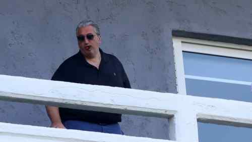 &Sigma;&tau;&omicron; &mu;&pi;&alpha;&lambda;&kappa;ό&nu;&iota; &omicron; &Mu;&pi;&omicron;ύ&sigma;&eta;&sigmaf;-&Delta;&epsilon;&nu; &epsilon;ί&pi;&epsilon; &lambda;έ&xi;&eta; &gamma;&iota;&alpha; &tau;&omicron; &sigma;ή&mu;&alpha;