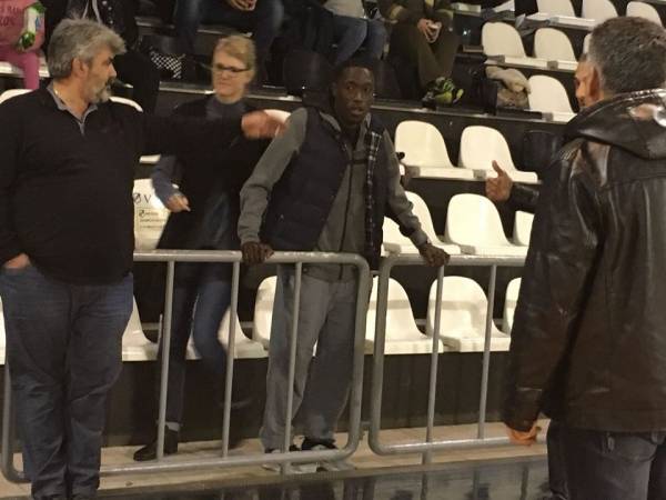 &Omicron; &Beta;&omicron;&upsilon;ό &pi;ή&gamma;&epsilon;...&mu;&pi;ά&sigma;&kappa;&epsilon;&tau;!