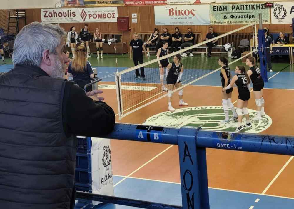 &Gamma;&iota;ά&nu;&nu;&eta;&sigmaf; &Delta;&alpha;&nu;&delta;ά&lambda;&eta;&sigmaf;: "&Psi;&eta;&lambda;ά &tau;&omicron; &kappa;&epsilon;&phi;ά&lambda;&iota; &kappa;&omicron;&rho;ί&tau;&sigma;&iota;&alpha;. &Sigma;&tau;&eta;&nu; έ&delta;&rho;&alpha; &mu;&alpha;&sigmaf;, &mu;&pi;&omicron;&rho;&omicron;ύ&mu;&epsilon; &nu;&alpha; &pi;&epsilon;&tau;ύ&chi;&omicron;&upsilon;&mu;&epsilon; &tau;&eta;&nu; ά&nu;&omicron;&delta;&omicron;"