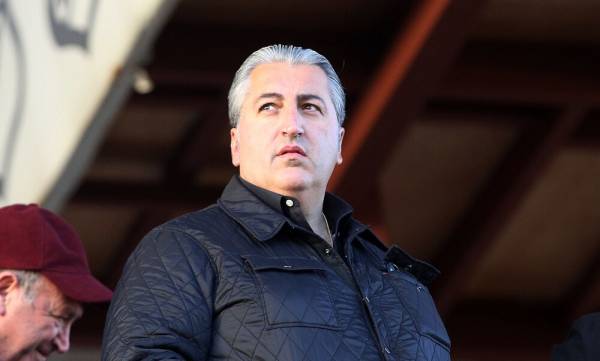 &Beta;&gamma;ή&kappa;&epsilon; &mu;&pi;&rho;&omicron;&sigma;&tau;ά &omicron; &Mu;&pi;&omicron;ύ&sigma;&eta;&sigmaf; &sigma;&tau;&omicron;&nu; &Omicron;&Phi;&Eta;