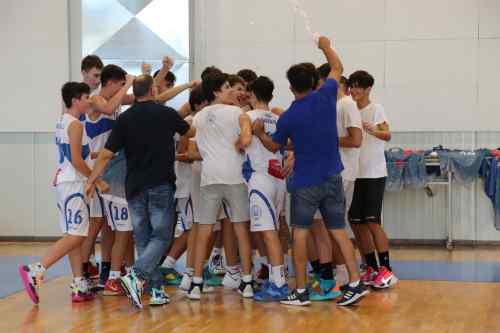 &Sigma;&tau;&alpha; &tau;&epsilon;&lambda;&iota;&kappa;ά &omicron;&iota; &pi;&alpha;ί&delta;&epsilon;&sigmaf; &tau;&omicron;&upsilon; &Eta;&rho;&alpha;&kappa;&lambda;&epsilon;ί&omicron;&upsilon;