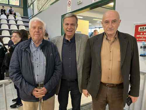 &Pi;ά&nu;&tau;&alpha; &kappa;&omicron;&nu;&tau;ά &sigma;&tau;&eta; "&mu;&alpha;&mu;ά &tau;&omicron;&upsilon; &lambda;ό&chi;&omicron;&upsilon;"